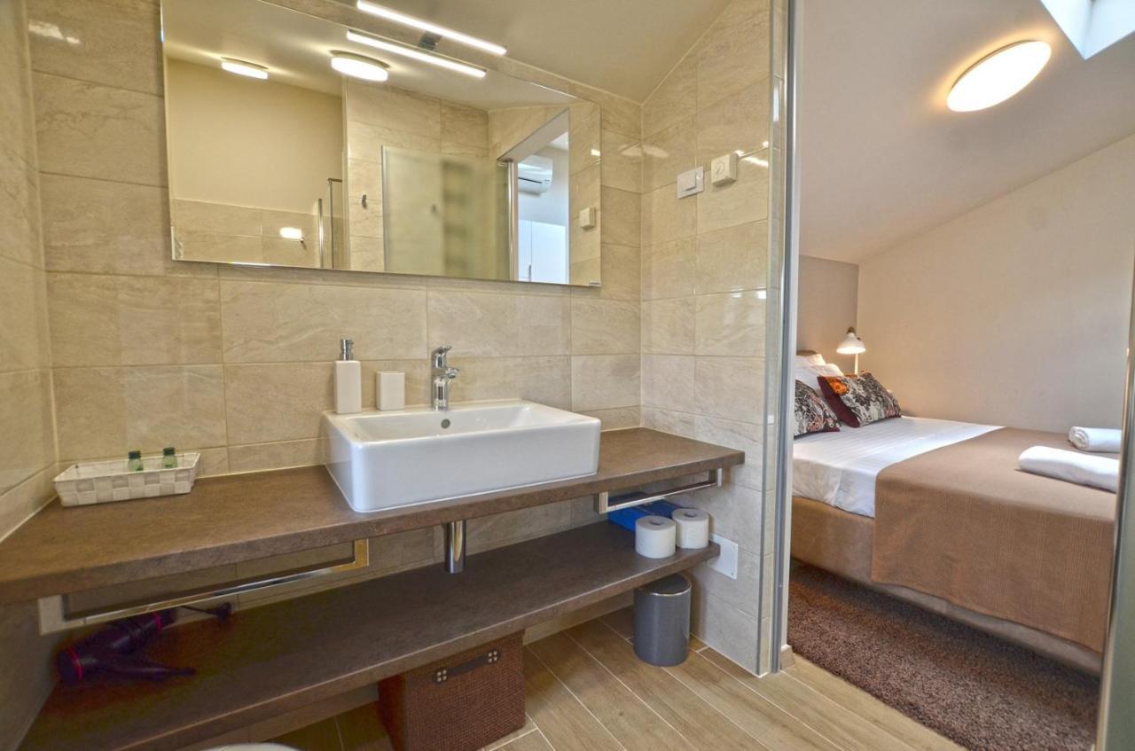 App & Rooms Juraga Bale Exterior photo