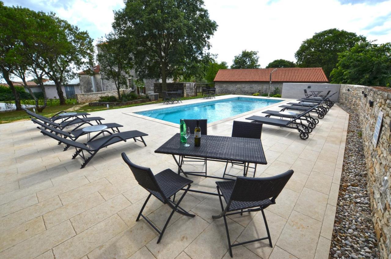 App & Rooms Juraga Bale Exterior photo